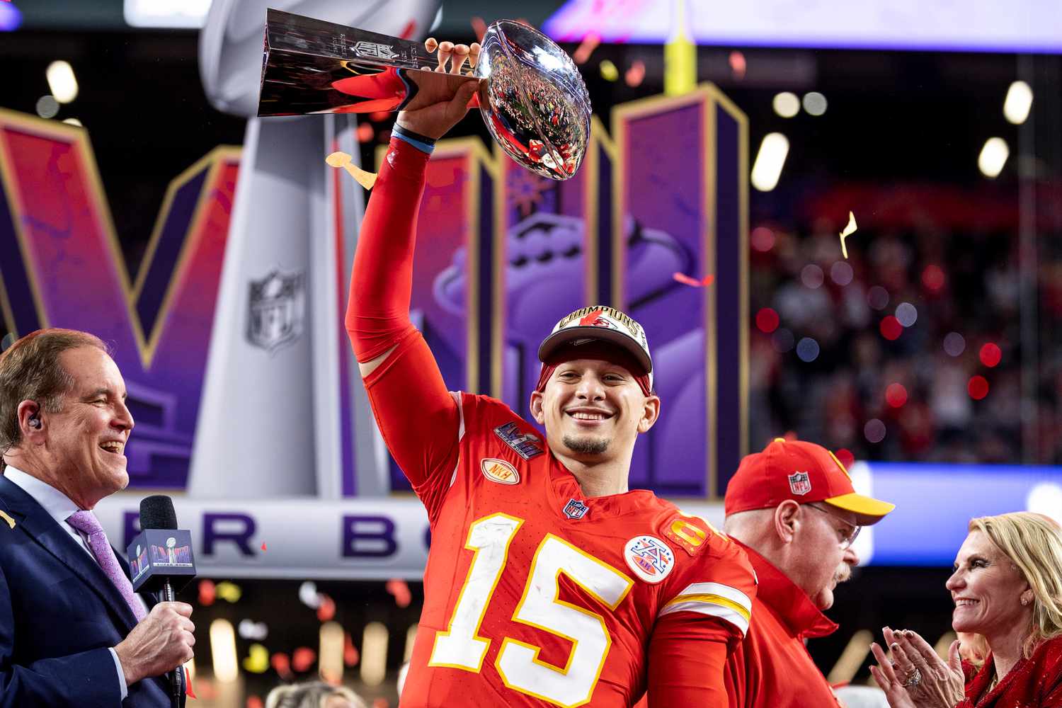 Chiefs Restructure Patrick Mahomes Contract, Create $43.56M in Cap Space